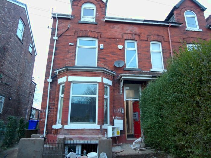 2 Bedroom Flat To Rent In Cleveland Road, Crumpsall, Manchester, M8