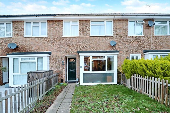 3 Bedroom Terraced House For Sale In Helmsdale, Woking, Surrey, GU21
