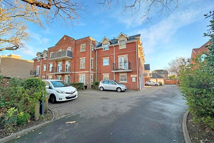 2 Bedroom Flat For Sale In Regent House, Lymington Road, Highcliffe, Dorset., BH23
