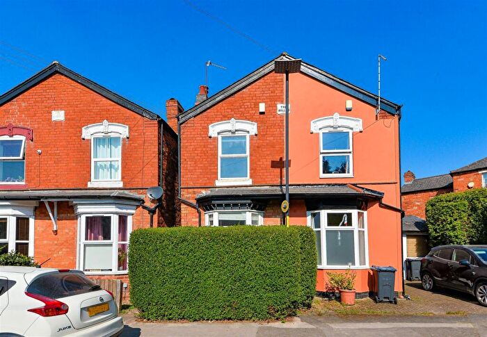 2 Bedroom Semi-Detached House For Sale In Windermere Road, Moseley, Birmingham, B13