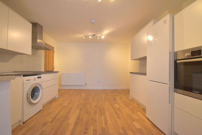 1 Bedroom Flat To Rent In Sutherland Avenue, Maida Vale, W9