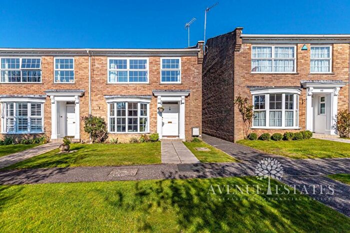 3 Bedroom Semi Detached House For Sale In Wedgwood Drive, Poole, Dorset, BH14