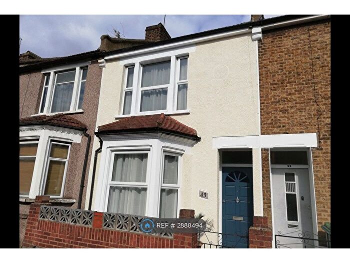 2 Bedroom Terraced House To Rent In Parish Lane, London, SE20