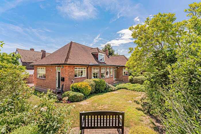4 Bedroom House For Sale In Heath Drive, Romford, RM2
