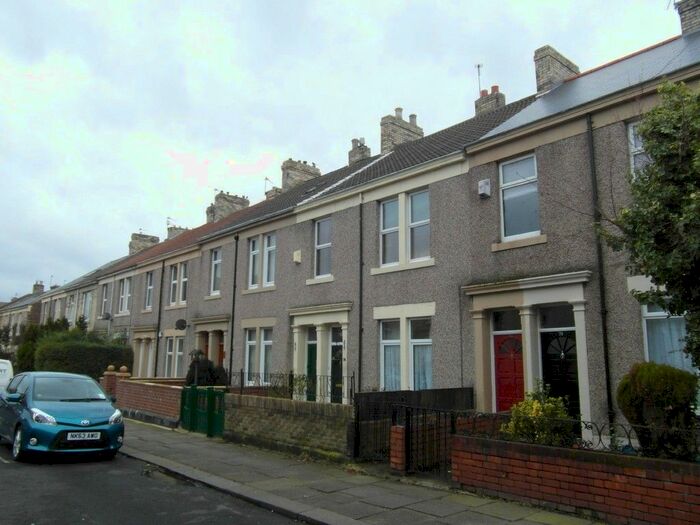 2 Bedroom Flat To Rent In Princes Street, North Shields, Tyne &amp; Wear NE30