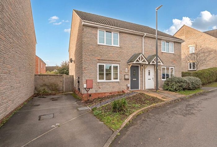 3 Bedroom Semi Detached House For Sale In Walter Road, Frampton Cotterell, Bristol, Gloucestershire, BS36