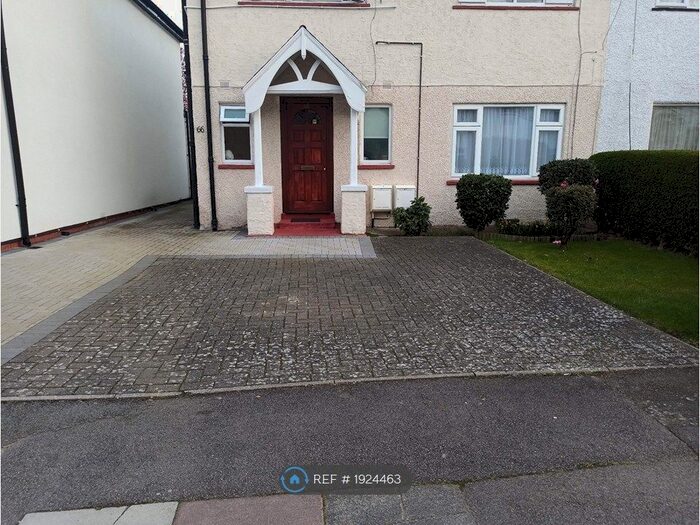 2 Bedroom Maisonette To Rent In Gaysham Avenue, Ilford, IG2