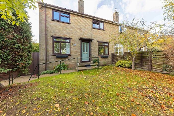 3 Bedroom Semi-Detached House For Sale In Hall Road, Norwich, NR4