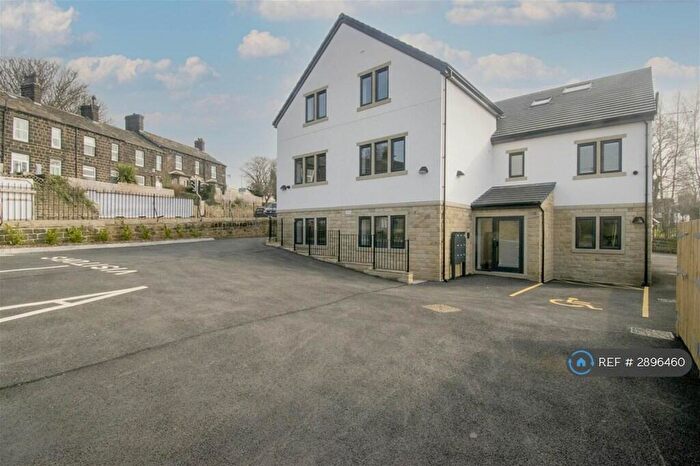 1 Bedroom Flat To Rent In Brooklands House, Leeds, LS19