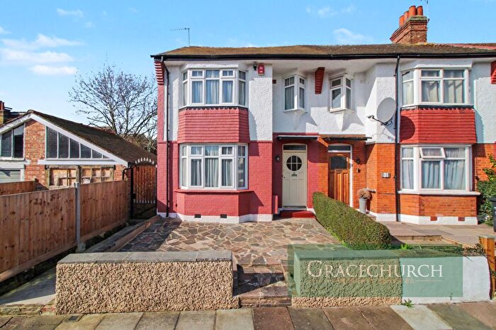 3 Bedroom End Terrace House For Sale In Lightcliffe Road, Palmers Green, N13