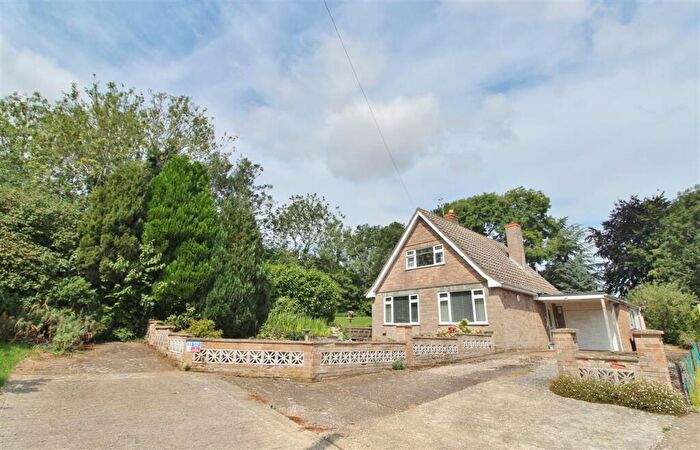 2 Bedroom Detached House For Sale In High Street, Ropsley, Grantham, NG33