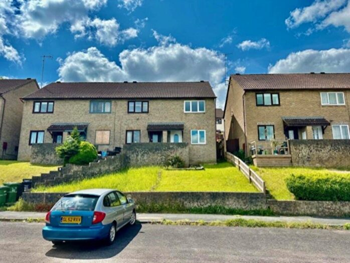 2 Bedroom End Of Terrace House To Rent In Whatcombe Road, Frome, BA11