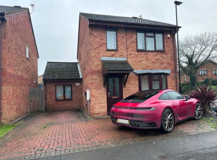 3 Bedroom Detached House To Rent In Bader Gardens, Slough, SL1