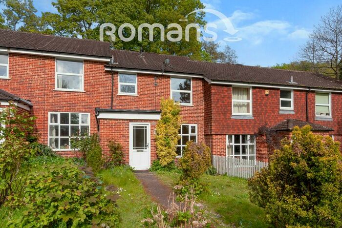 3 Bedroom End Of Terrace House To Rent In Valroy Close, GU15