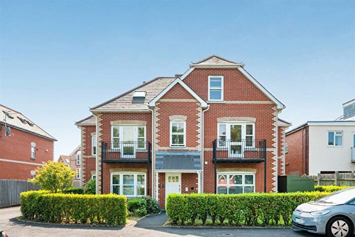 2 Bedroom Apartment For Sale In Stavordale Road, Weymouth, DT4