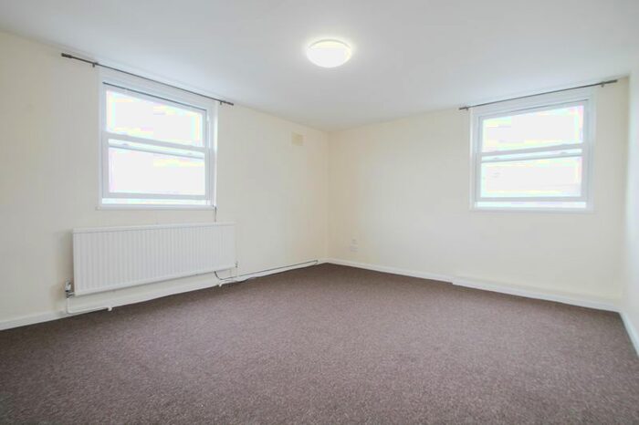 2 Bedroom Flat To Rent In High Street, West Drayton, UB7