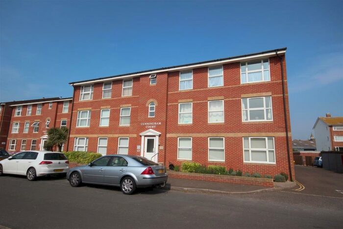 1 Bedroom Flat To Rent In Cunningham Ct, Seaford, BN25
