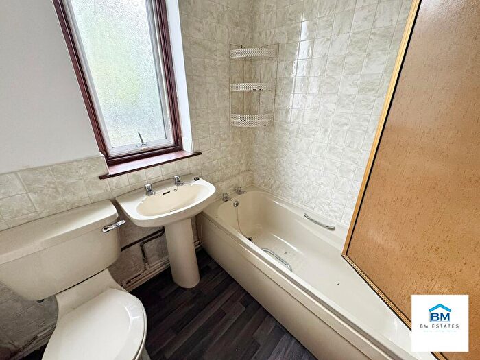 3 Bedroom Terraced House To Rent In Broad Avenue, Leicester, LE5