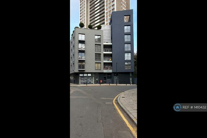 2 Bedroom Flat To Rent In Hall Street, London, EC1V