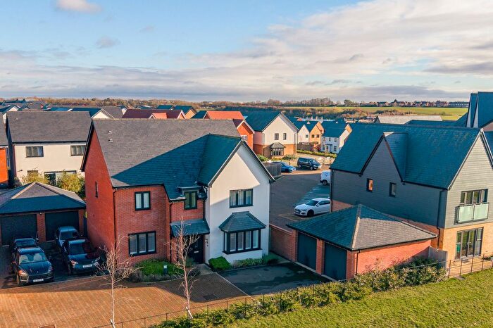 5 Bedroom Detached House For Sale In Valehouse Close, Hampton Water, PE7