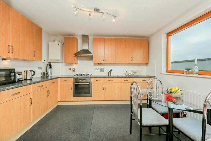 2 Bedroom Flat To Rent In Lauriston Apartments, Ambleside Close, Tottenham, N17