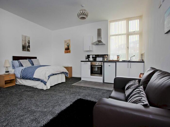 Studio To Rent In Swallow Hill LS12, Lower Wortley