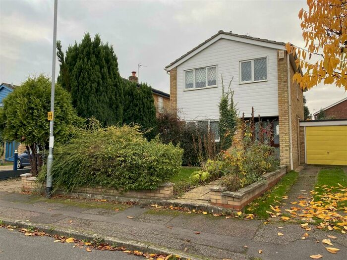 3 Bedroom Detached House To Rent In Tavistock Road, Cambridge, CB4