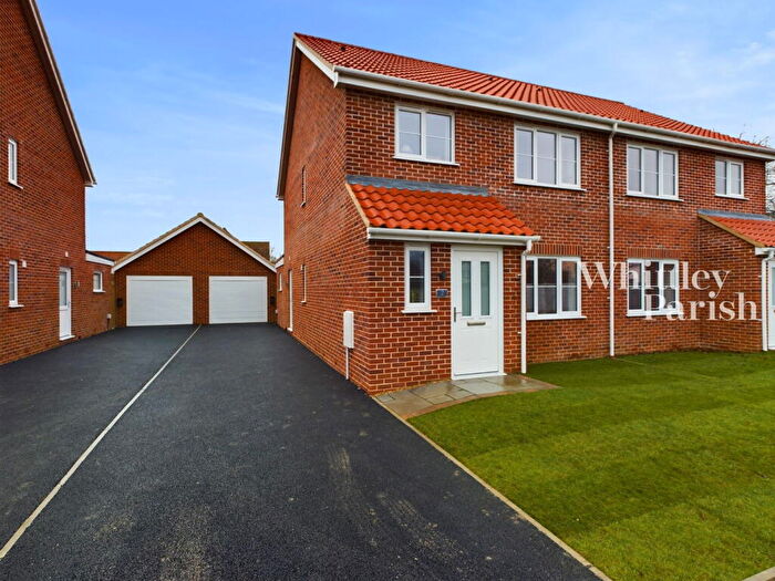 3 Bedroom Semi-Detached House For Sale In Hive Place, Long Green, Wortham, IP22