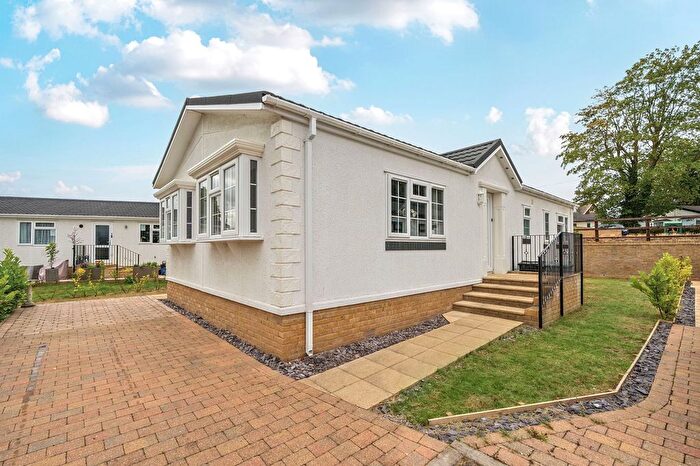 2 Bedroom Mobile/park Home For Sale In The Park, Ranksborough Hall Park, Langham, Oakham, Rutland, LE15