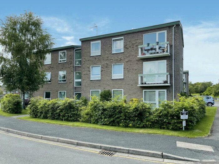 2 Bedroom Flat To Rent In Sanctus Court, Stratford-upon-Avon, CV37