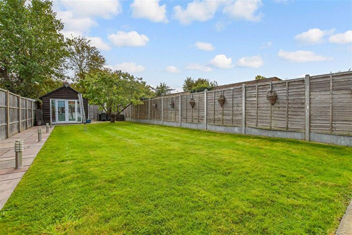 3 Bedroom End Terrace House For Sale In Thatcher Road, Staplehurst, Kent, TN12