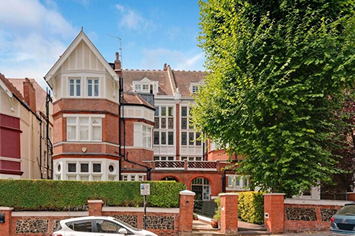 1 Bedroom Apartment For Sale In Frognal, Hampstead, NW3