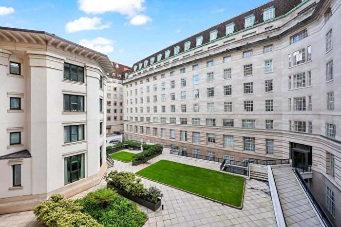 2 Bedroom Flat To Rent In Forum Magnum Square, London, SE1