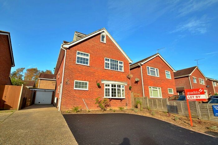 6 Bedroom Detached House To Rent In Broadstone, BH18