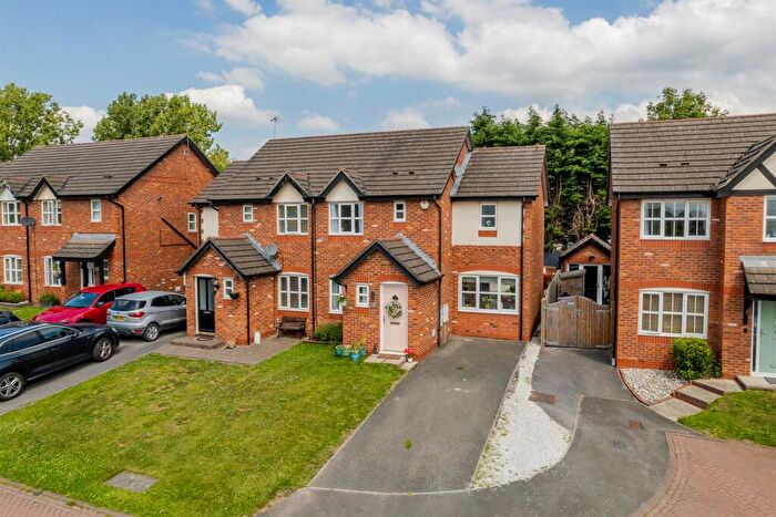 3 Bedroom Semi-Detached House For Sale In Delamere Close, Barnton, Northwich, CW8