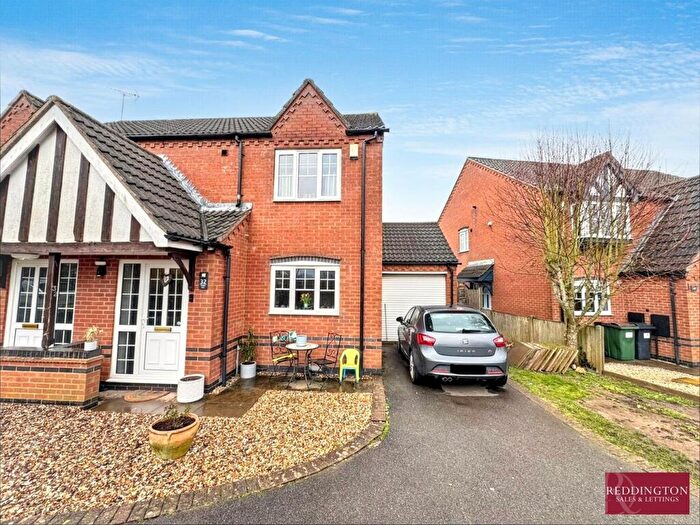 3 Bedroom Semi Detached House For Sale In Grange View, Ellistown, Coalville, LE67