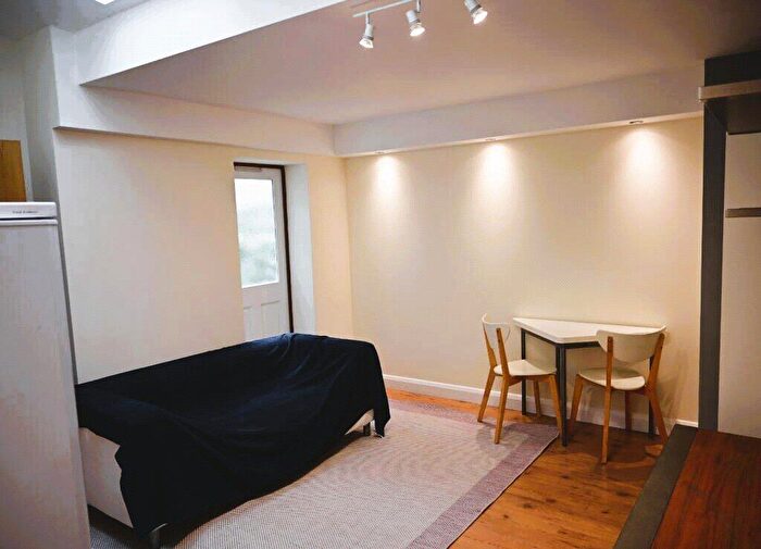 1 Bedroom Flat To Rent In Criterion Mews, Ground Floor Flat, Archway, London, N19