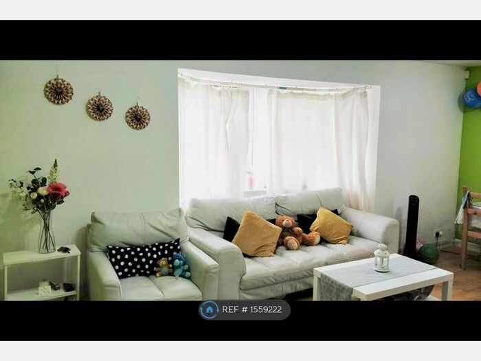 2 Bedroom Flat To Rent In Barking, Barking, IG11