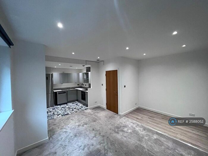 2 Bedroom Flat To Rent In Oswald Street, Glasgow, G1