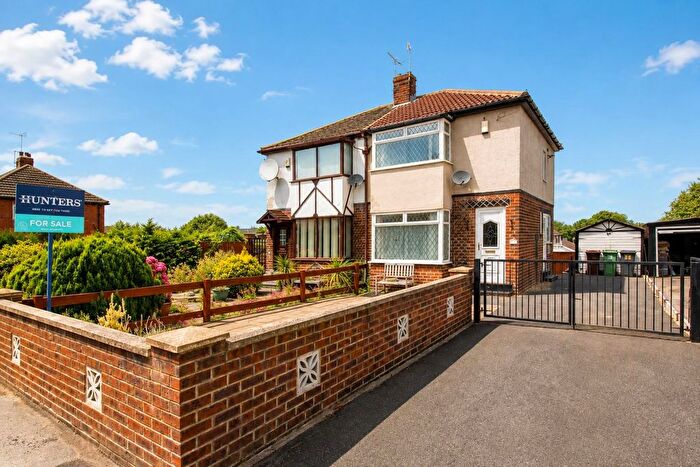 2 Bedroom Semi Detached House For Sale In Thorpe Road, Pudsey, LS28