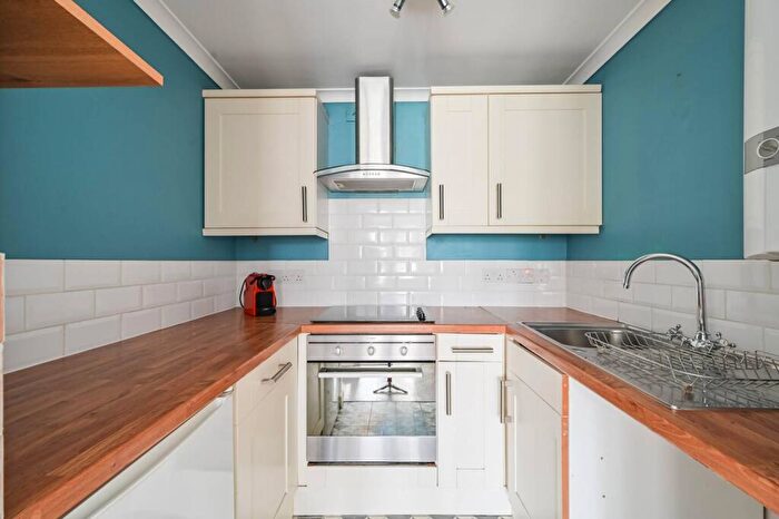 1 Bedroom Flat To Rent In Agnes Street, Limehouse, London, E14