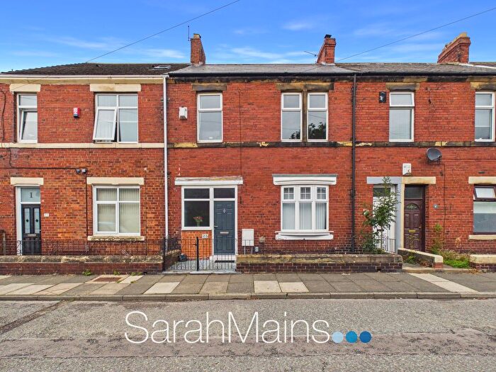 3 Bedroom Terraced House For Sale In Gosforth Terrace, Pelaw, NE10