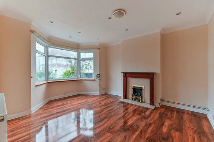 3 Bedroom Semi-Detached House To Rent In Northway Road, Croydon, CR0