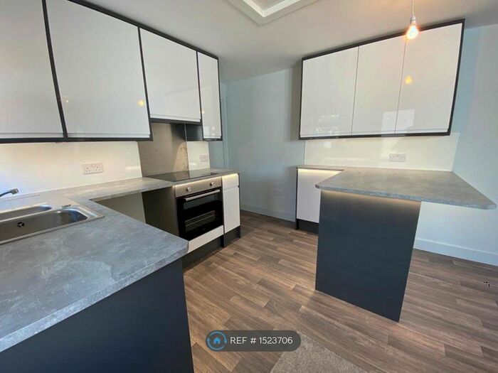 1 Bedroom Flat To Rent In Longfleet Road, Poole, BH15