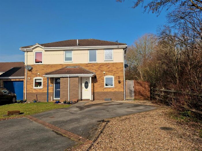 2 Bedroom Semi-Detached House For Sale In Beverley Way, Chippenham, SN14