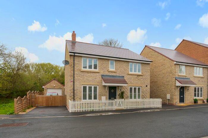 4 Bedroom Detached House For Sale In Quarterman Way, Eynsham, OX29