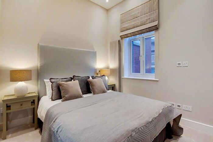 4 Bedroom Flat To Rent In Fitzjohns Avenue, London, NW3