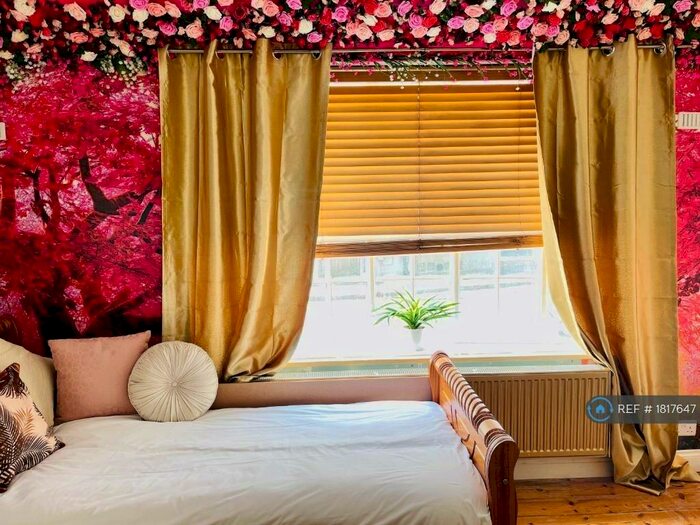 2 Bedroom Terraced House To Rent In Cottage, Brighton & Hove, BN1