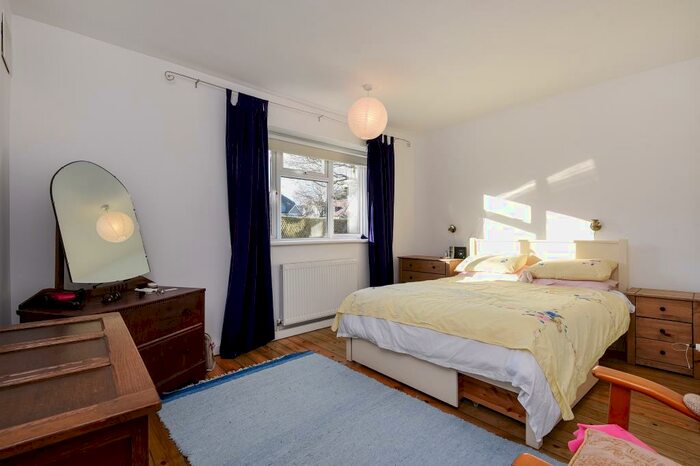 2 Bedroom Apartment To Rent In Banbury Road, Oxford, OX2