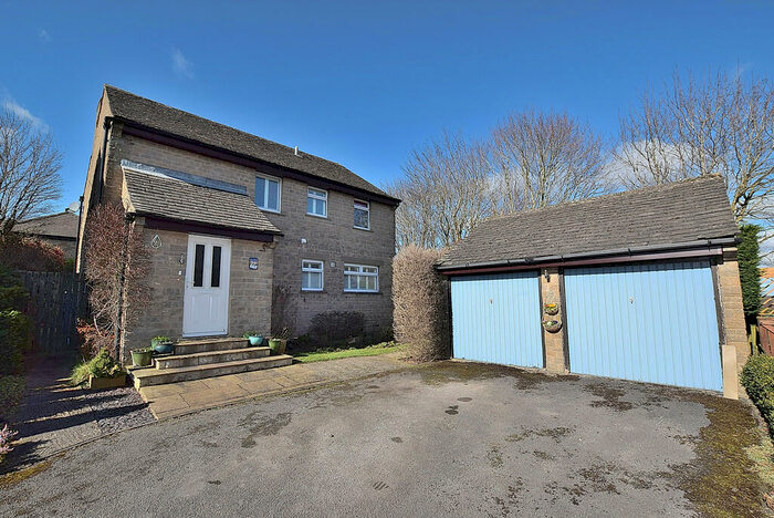 4 Bedroom Detached House For Sale In Gower Road, Richmond, DL10